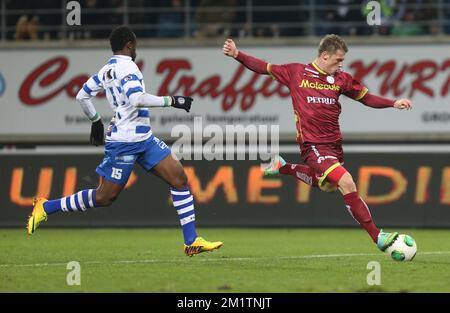 20140129 – GENT, BELGIEN: Marvin Pourie von Essevee erzielt in der ersten Etappe des Finalspiels des Cofidis Cup 1/2 zwischen AA Gent und Zulte Waregem in Gent, Mittwoch, den 29. Januar 2014. BELGA PHOTO VIRGINIE LEFOUR Stockfoto