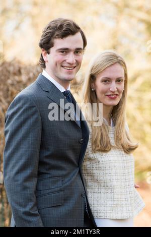 20140215 – BRÜSSEL, BELGIEN: Prinz Amedeo posiert mit seiner Verlobten Elisabetta Rosboch von Wolkenstein am Tag der Verlobung des belgischen Prinzen Amedeo (Enkel von König Albert II.) mit Elisabetta Rosboch von Wolkenstein in der Residenz Schonenberg (Wohnsitz der Eltern von Amedeo), Brüssel, Samstag, den 15. Februar 2014. Prinz Amedeo, 27 Jahre alt, und der italienische Journalist lebt in New York. BELGA FOTO FREDERIC SIERAKOWSKI Stockfoto