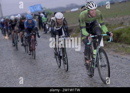 Belgischer Sep Vanmarcke vom Belkin Pro Cycling Team, das in der 69.. Ausgabe des Omloop Het Nieuwsblad Radrennen am Samstag, den 01. März 2014 in Gent gezeigt wird. Stockfoto