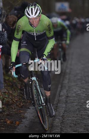 Der belgische Sep Vanmarcke vom Belkin Pro Cycling Team fährt die 69.. Ausgabe des Omloop Het Nieuwsblad Radrennen am Samstag, den 01. März 2014 in Gent. Stockfoto