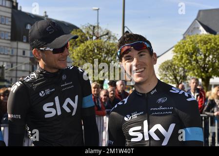 American Danny Pate von Team Sky und British Ben Swift von Team Sky warten auf die Teampräsentation zu Beginn der 78.. Ausgabe des Radrennen „La Fleche Wallonne“ (Waalse Pijl - Wallonischer Pfeil), 199km Uhr von Bastogne nach Huy, Mittwoch, 23. April 2014. Stockfoto