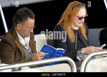 20140622 Uhr - ROTTERDAM, NIEDERLANDE: Bruce Springsteen und seine Ehefrau Patti Scialfa nehmen am 22 2014. Juni an der internationalen Sonderaktion zum Großen Preis von Dressage in Rotterdam, Niederlande, Teil. Ihre Tochter Jessica Springsteen ist eine Showspringerin und nimmt am Grand Prix Teil. COPYRIGHT ROBIN UTRECHT Stockfoto