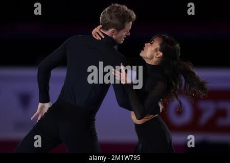 Turin, Italien, 11.. Dezember 2022. Die Silbermedaillengewinner von Ice Dance Madison Chock und Evan Bates aus den USA treten während des Ausstellungsprogramms im Palavela, Turin, auf. Foto: 11.. Dezember 2022. Der Bildausdruck sollte lauten: Jonathan Moscrop/Sportimage Stockfoto