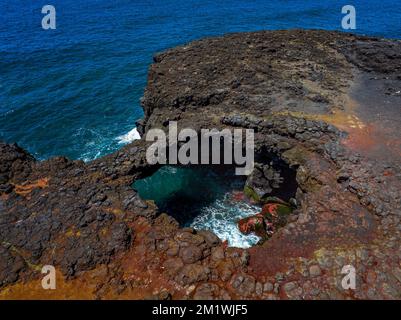 Mauritius Gris Gris Beach Pont Ntruel. Fantastische geologische Felsbrücke, eine berühmte Attraktion auf Mauritius Island Stockfoto