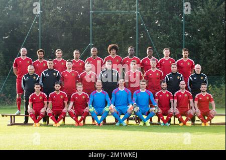 20141011 - BRÜSSEL, BELGIEN: (Obere Reihe links), Belgiens Jelle Van Damme, Belgiens Moussa Dembele, Belgiens Nicolas Lombaerts, Belgiens Jason Denayer, Belgiens Vincent Kompany, Marouane Fellaini aus Belgien, Romelu Lukaku aus Belgien, Divock Origi aus Belgien, Jan Vertonghen aus Belgien, Nacer Chadli aus Belgien, (Mittlere Reihe links), Belgiens Sebastien Pocognoli, Belgiens Radja Nainggolan, Belgiens Cheftrainer Marc Wilmots, Belgiens Adnan Januzaj, Belgiens Toby Alderweireld (unter der linken Reihe), Belgiens Eden Hazard, Yannick Ferreira Carrasco aus Belgien, Kevin De Bruyne aus Belgien, Belgiens Torwart Stockfoto