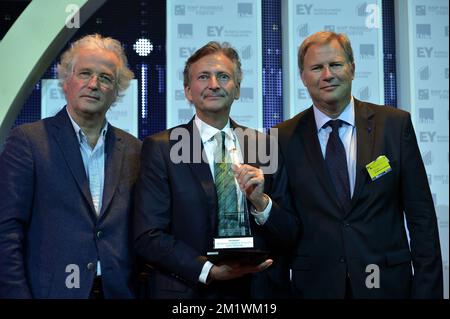 20141013 – BRÜSSEL, BELGIEN: Didier Gossuin, Pierre Rigaux von Cefaly und Pierre Rion, abgebildet während der Preisverleihung für die 20. Ausgabe von "Entreprise de l'annee" (französischsprachiges Unternehmen des Jahres), Montag, den 13. Oktober 2014, in Brüssel. BELGA FOTO ERIC LALMAND Stockfoto