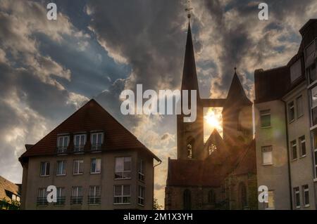 Dom Kirche Halberstadt Harz Lichtstimmung Wolken Stockfoto