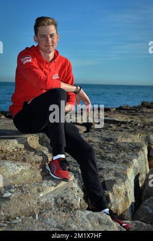 20141211 - BENICASSIM, SPANIEN: Belgischer Tim Wellens von Lotto - Belisol posiert für den Fotografen und am dritten Tag des Wintertrainingslagers der Radmannschaft Lotto-Belisol in Benicassim, Spanien, Donnerstag, 11. Dezember 2014. BELGA FOTO DAVID STOCKMAN Stockfoto