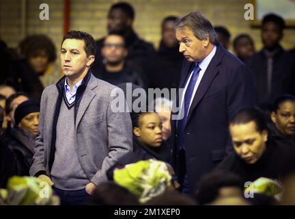 Anderlechts Cheftrainer Besnik Hasi und Anderlechts Manager Herman Van Holsbeeck wurden während der Bestattungszeremonie für den jungen Fußballspieler Junior Malanda in der Koekelberg-Basilika in Brüssel am Dienstag, den 20. Januar 2015, fotografiert. Der belgisch-kongolesische Junior Malanda war Kapitän der belgischen Nationalmannschaft unter 21 und spielte in Deutschland für Wolfsburg. Er starb bei einem Autounfall am 10. Januar in Porta Westfalica in Deutschland. Stockfoto
