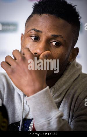 20150203 – LÜTTICH, BELGIEN: Der neue Spieler von Standard, Imoh Ezekiel, wurde auf einer Pressekonferenz des belgischen Fußballteams Standard de Liege vorgestellt, um am Dienstag, den 03. Februar 2015, einen neuen Spieler in Lüttich zu präsentieren. Der nigerianische Angreifer Imoh Ezekiel kommt mit einer Leihgabe vom katarischen Club Al-Arabi, der von 2011 bis 2014 bereits für Standard gespielt hat. BELGA FOTO LAURIE DIEFFEMBACQ Stockfoto