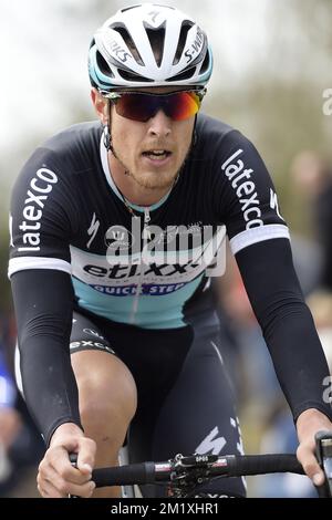 Italienischer Matteo Trentin vom Team Ettix - Quick-Step in Aktion während des „Omloop Het Nieuwsblad“, dem ersten Radrennen der Saison in Belgien, 198 km von Gent nach Gentbrugge, Samstag, den 28. Februar 2015, für die 70.. Auflage dieses Rennens. Stockfoto