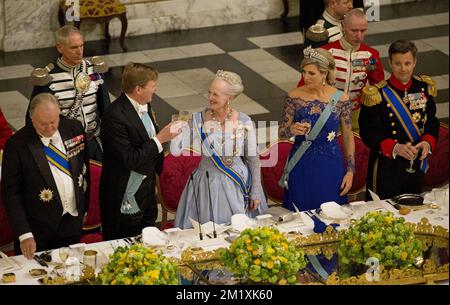 17-3-2015 KOPENHAGEN - König Willem-Alexander und Königin Maxima der Niederlande und Königin Margarethe und Prinz Henrik von Dänemark beim Staatsbankett im Schloss Christiansborg in Kopenhagen, Dänemark, 17. März 2015. Kronprinz Frederik und Kronprinzessin Mary, der holländische König und die Königin, sind für einen zweitägigen Staatsbesuch in Dänemark. COPYRIGHT ROBIN UTRECHT Stockfoto