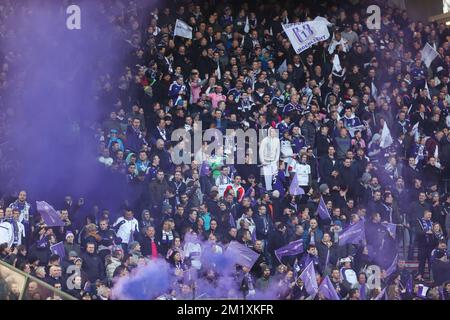 Anderlechts Anhänger wurden am Sonntag, den 22. März 2015 im Koning-Boudewijn-Stadion - Stade ROI Baudouin in Brüssel beim belgischen Cofidis-Cup-Endspiel zwischen Club Brügge KV und RSC Anderlecht fotografiert. Stockfoto