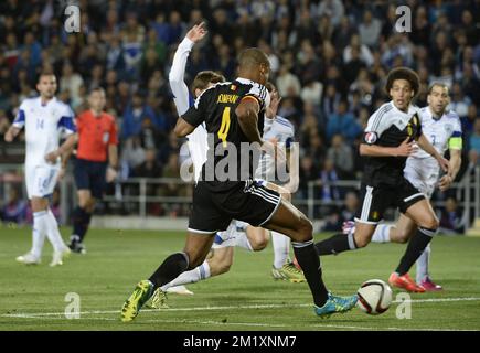 20150331 – BRÜSSEL, BELGIEN: Vincent Kompany aus Belgien bei der Toraktion (Last toutch is for Fellaini) für das 0-1. Tor bei einem Qualifikationsspiel zwischen Israel und der belgischen Fußballnationalmannschaft Red Devils am Dienstag, den 31. März 2015, im Teddy-Stadion in Jerusalem, Israel. Belgien spielt sein fünftes Spiel der Euro-2016-Qualifikation. BELGA FOTO DIRK WAEM Stockfoto