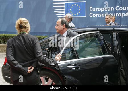 20150625 Uhr - BRÜSSEL, BELGIEN: Der französische Präsident Francois Hollande trifft am Donnerstag, den 25. Juni 2015, am Sitz der Europäischen Union in Brüssel zu einem EU-Gipfeltreffen ein. BELGA FOTO THIERRY ROGE Stockfoto