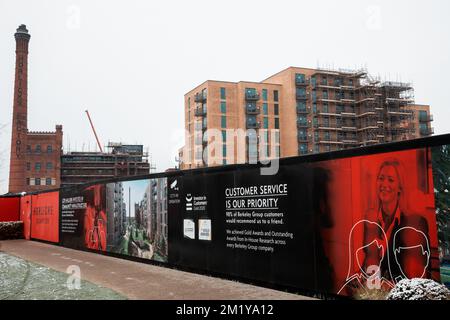 Slough, Großbritannien. 13.. Dezember 2022. Die Entwicklung im Horlicks Quarter ist an der ehemaligen Horlicks-Fabrik zu sehen. Der Standort wird von BE neu entwickelt Stockfoto