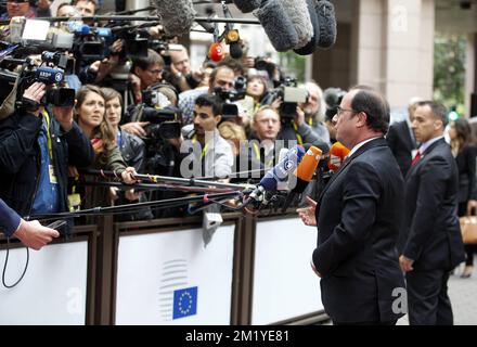 Der französische Präsident Francois Hollande kommt am Sonntag, den 12. Juli 2015, zu einem EU-Gipfeltreffen, um die Lage in Griechenland am Sitz der Europäischen Union in Brüssel zu erörtern. Stockfoto
