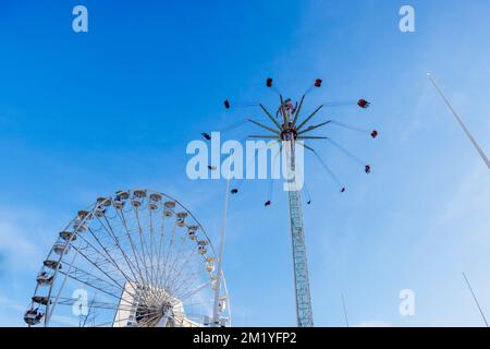 The Birmingham Big Wheel and Rides, Centenary Square, Birmingham, West Midlands, England, Jährliche Winterattraktion und Familienunterhaltung Stockfoto