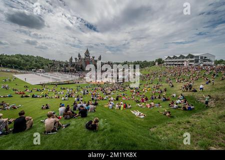 Die Abbildung zeigt die Hauptniederlassung am ersten Tag des Musikfestivals Tomorrowland, Freitag, den 24. Juli 2015. Die 11.. Ausgabe des Tomorrowland Electronic Music Festivals findet vom 24. Bis 26. Juli 2015 im „De Schorre“-Gelände in Boom statt. Stockfoto