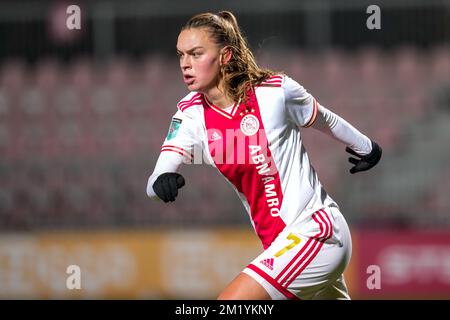 AMSTERDAM, NIEDERLANDE - DEZEMBER 13: Romee Leuchter von Ajax beim niederländischen Azerion Eredivisie Women Match zwischen Ajax und PEC Zwolle im Sportpark de Toekomst am 13. Dezember 2022 in Amsterdam, Niederlande (Foto: Patrick Goosen/Orange Pictures) Stockfoto