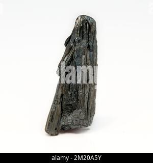 Makro-Nahaufnahmen von "Stibnit", einem Halbedelsteinstein zur Kristallheilung. Mineralbezeichnung Antimonsulfid Stockfoto