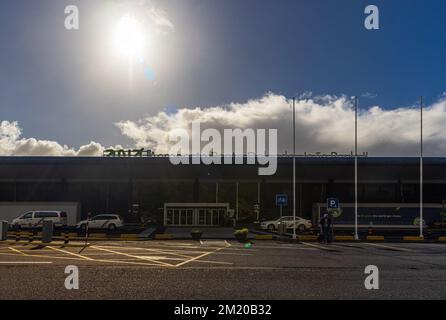 Ponta Delgada, Azoren - 7. Dezember 2022: Flughafen Ponta Delgada auf der Azoren Insel Sao Miguel. Stockfoto