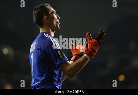 20151105 - LONDON, GROSSBRITANNIEN: Anderlechts Torwart Silvio Proto sieht bei einem Fußballspiel zwischen dem englischen Team Tottenham Hotspur F.C. und dem belgischen Verein RSC Anderlecht am Donnerstag, den 05. November 2015 in London, Großbritannien, als viertes Spiel in der Gruppenphase des UEFA Europa League-Wettbewerbs in Gruppe J. BELGA PHOTO VIRGINIE LEFOUR, deprimiert aus Stockfoto