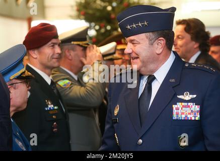 20151217 Uhr - CASTEAU, BELGIEN: General Philip Breedlove, Supreme Allied Commander Europe (SACEUR), Bild bei einem Besuch von Shape (Supreme Headquarters Allied Powers) in Europa, in Casteau, Region Mons, Donnerstag, 17. Dezember 2015. BELGA PHOTO VIRGINIE LEFOUR Stockfoto