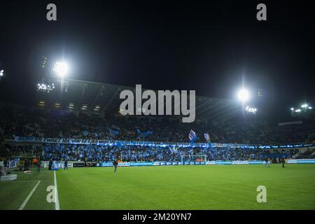 20160203 Uhr – BRÜGGE, BELGIEN: Die Fans des Clubs wurden während des letzten Spiels der Croky-Cup-Rückkehrstrecke 1/2 zwischen dem Club Brügge und KAA Gent in Brügge am Mittwoch, den 03. Februar 2016, fotografiert. Gent gewann 2-1 in der ersten Etappe. BELGA FOTO BRUNO FAHY Stockfoto