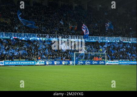 20160203 Uhr – BRÜGGE, BELGIEN: Die Fans des Clubs wurden während des letzten Spiels der Croky-Cup-Rückkehrstrecke 1/2 zwischen dem Club Brügge und KAA Gent in Brügge am Mittwoch, den 03. Februar 2016, fotografiert. Gent gewann 2-1 in der ersten Etappe. BELGA FOTO BRUNO FAHY Stockfoto