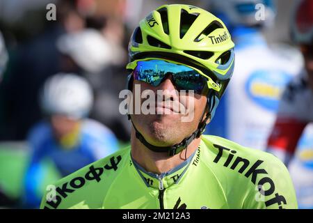 Spanischer Alberto Contador von Tinkoff, Bild zu Beginn der zweiten Etappe des Radrennens Paris-Nizza 74., 213,5 km von Contres bis Commentry, Frankreich, Dienstag, 08. März 2016. Stockfoto