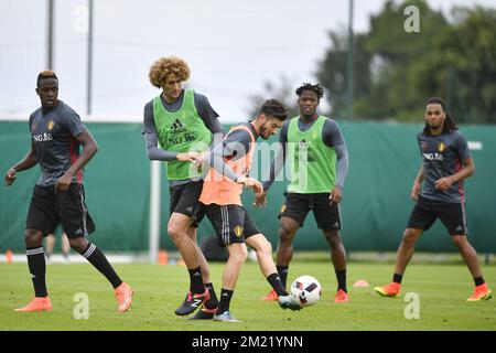 Divock Origi in Belgien, Marouane Fellaini in Belgien, Yannick Ferreira Carrasco in Belgien, Michy Batshuayi in Belgien und Jason Denayer in Belgien in Aktion während eines Trainings der belgischen Fußballmannschaft Red Devils in Toulouse, Frankreich, während der Europameisterschaft der Euro 2016 UEFA in Frankreich am Montag, dem 27. Juni 2016. Das Turnier EURO2016 findet vom 10. Juni bis zum 10. Juli statt. Nächsten Freitag spielt Belgien im Viertelfinale in Wales. BELGA FOTO DIRK WAEM Stockfoto