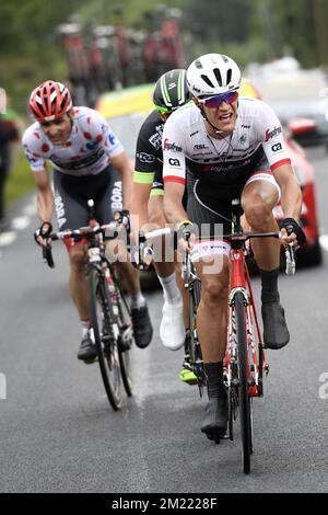 Der deutsche Paul Voss von Bora-Argon 18 und der belgische Jasper Stuyven von Trek-Segafredo wurden während der zweiten Etappe der 103.. Ausgabe des Radrennen Tour de France, 183 km von Saint-Lo nach Cherbourg-en-Cotentin, Sonntag, den 03. Juli 2016, Frankreich, in Aktion gezeigt. Stockfoto