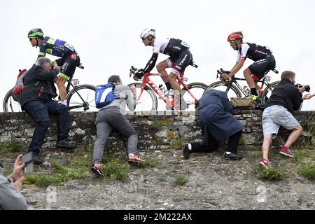 Norvegian Vegard Breen von Fortuneo-Vital Concept, belgischer Jasper Stuyven von Trek-Segafredo und italienischer Cesare Benedetti von Bora-Argon 18, dargestellt in Aktion während der zweiten Phase der 103.. Ausgabe des Radrennen Tour de France, 183 km von Saint-Lo nach Cherbourg-en-Cotentin, Sonntag, 03. Juli 2016, Frankreich. Stockfoto