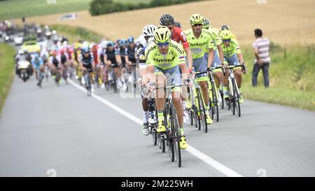 Tinkoff Riders in Aktion in der vierten Etappe des Radrennens Tour de France 103., 237,5 km von Saumur nach Limoges, am Dienstag, den 05. Juli 2016, in Frankreich. Stockfoto