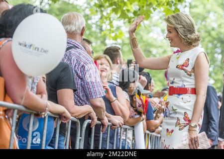 Königin Mathilde von Belgien, gemalt während eines königlichen Besuchs des „Fete au Parc - Feest in het Park“ am belgischen Nationalfeiertag im Parc de Bruxelles - Warandepark, Donnerstag, den 21. Juli 2016. Stockfoto