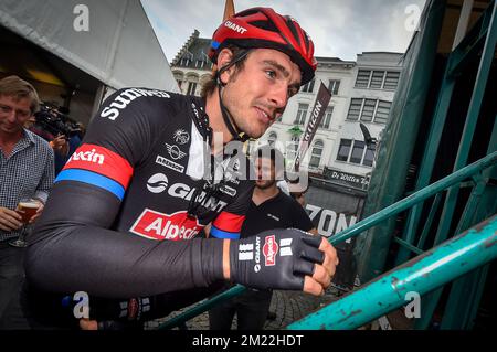 Deutscher John Degenkolb von Team Giant-Alpecin, dargestellt während der 2.. Ausgabe des Radrennen „Maneblusser Natourcriterium“ in Mechelen, Samstag, den 30. Juli 2016. Der Wettbewerb ist Teil der traditionellen „Kriterien“, lokalen Rennen, bei denen hauptsächlich Radfahrer, die auf der Tour de France mitfuhren, gegeneinander antreten. Stockfoto