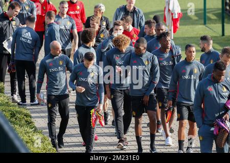 Die belgischen Spieler kommen am Montag, den 03. Oktober 2016 in Tubize für ein Training der belgischen Fußballnationalmannschaft Red Devils an. Das Team wird ein Freundschaftsspiel gegen Bosnien und Herzegowina und ein Qualifikationsspiel zur Weltmeisterschaft 2018 gegen Gibraltar spielen. BELGA FOTO BRUNO FAHY Stockfoto