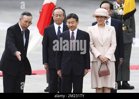 Japanischer Kronprinz Naruhito und japanische Kronprinzessin Masako, die am zweiten Tag eines Staatsbesuchs der belgischen Königsfamilie in Japan am Dienstag, den 11. Oktober 2016, in Tokio, Japan, bei einem Treffen im Kaiserpalast abgebildet wurden. BELGA-FOTOPOOL FRED SIERAKOWSKI Stockfoto