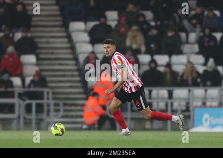 Sunderland, Vereinigtes Königreich, 12.. Dezember 2022. Danny Batth of Sunderland während des Sky Bet Championship-Spiels zwischen Sunderland und West Bromwich Albion im Stadium of Light, Sunderland am Montag, den 12.. Dezember 2022. (Kredit: Mark Fletcher | MI News) Kredit: MI News & Sport /Alamy Live News Stockfoto