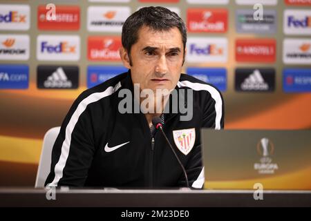 Sportlehrer Spanisch Ernesto Valverde wurde auf einer Pressekonferenz des Spanischen Clubs Athletic Bilbao am Mittwoch, den 02. November 2016 in Bilbao, Spanien, gezeigt. Morgen spielt die belgische Fußballmannschaft KRC Genk das vierte Spiel der Gruppenphase des Europa League-Wettbewerbs gegen den spanischen Verein Athletic Bilbao in Gruppe F. BELGA FOTO YORICK JANSENS Stockfoto