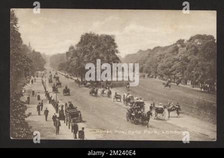 Rotten Row Hyde Park Corner London echte Postkarte aus dem späten 19.. Jahrhundert mit Kutschen und Fußgängern auf der Promenade. Stockfoto