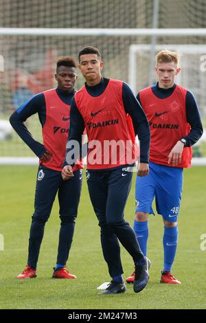 Terry Osei Berkoe des Clubs, Laurent Lemoine des Clubs und Jellert Van Landschoot des Clubs wurden am zweiten Tag des Wintertrainingslagers des belgischen Fußballteams Club Brügge in Sotogrande, Spanien, am Freitag, den 06. Januar 2017 fotografiert. BELGA FOTO BRUNO FAHY Stockfoto