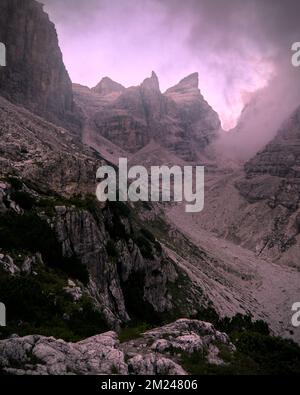 brenta-Dolomiten bei Sonnenaufgang. Dolomiten-brenta-Berg, Italien Stockfoto