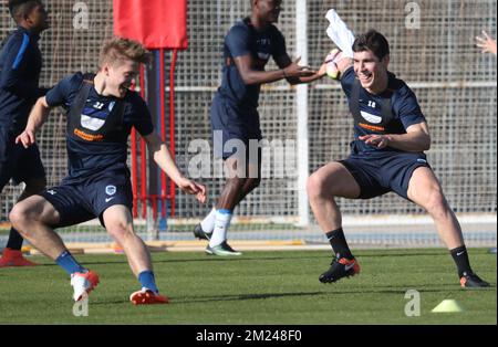 Genks Jere Uronen und Genks Ruslan Malinovsky wurden am zweiten Tag des Wintertrainingslagers der belgischen Fußballmannschaft KRC Genk in San Pedro Del Pinatar, Spanien, am Samstag, den 07. Januar 2017 aufgenommen. BELGA PHOTO VIRGINIE LEFOUR Stockfoto