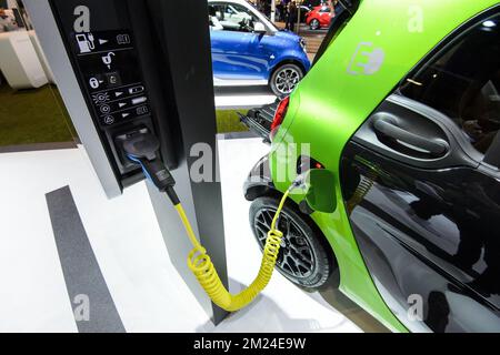 Abbildung zeigt den Smart Stand bei der Eröffnung der 95.. Ausgabe der European Motor Show Brussels, auf der Brüsseler Expo, am Freitag, den 13. Januar 2017 in Brüssel. BELGA FOTO NICOLAS LAMBERT Stockfoto