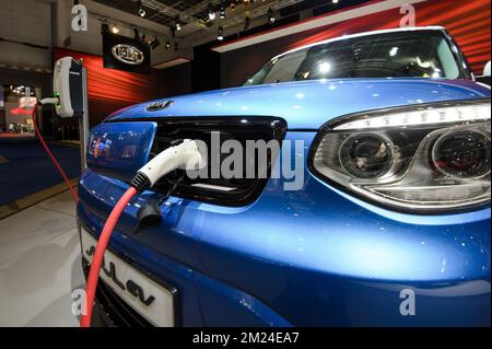 Das Bild zeigt den Kia-Stand bei der Eröffnung der 95.. Ausgabe der European Motor Show Brussels auf der Brüsseler Expo am Freitag, den 13. Januar 2017 in Brüssel. BELGA FOTO NICOLAS LAMBERT Stockfoto