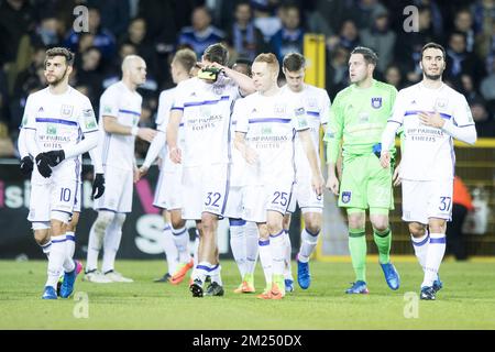 Anderlechts Spieler wurden nach dem Spiel der Jupiler Pro League zwischen KSC Lokeren und RSC Anderlecht am Freitag, den 03. Februar 2017, am 25. Tag der belgischen Fußballmeisterschaft in Lokeren abgebildet. BELGA FOTO JASPER JACOBS Stockfoto