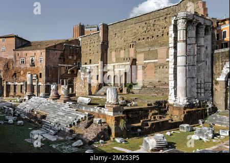 Das Forum Romanum, das das politische, rechtliche, religiöse und wirtschaftliche Zentrum der Stadt Rom repräsentierte, ist der wichtigste Ort der antiken Stadt Stockfoto