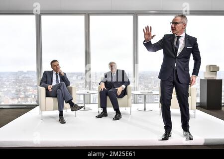 Johan Vankelecom, CFO von Belfius, Jos Clijsters, Vorstandsvorsitzender von Belfius, und Marc Raisiere, CEO von Belfius, wurden auf einer Pressekonferenz der Bank und des Versicherungsunternehmens Belfius vorgestellt, um die Ergebnisse 2016 am Donnerstag, den 23. Februar 2017, im Hauptsitz von Belfius in Brüssel vorzustellen. BELGA FOTO DIRK WAEM Stockfoto